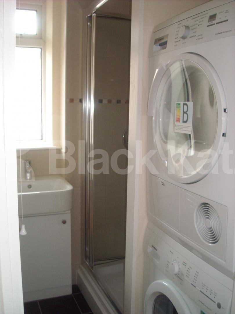 			LET, 3 Bedroom, 1 bath, 1 reception Apartment			 Loughton House, Tulse Hill